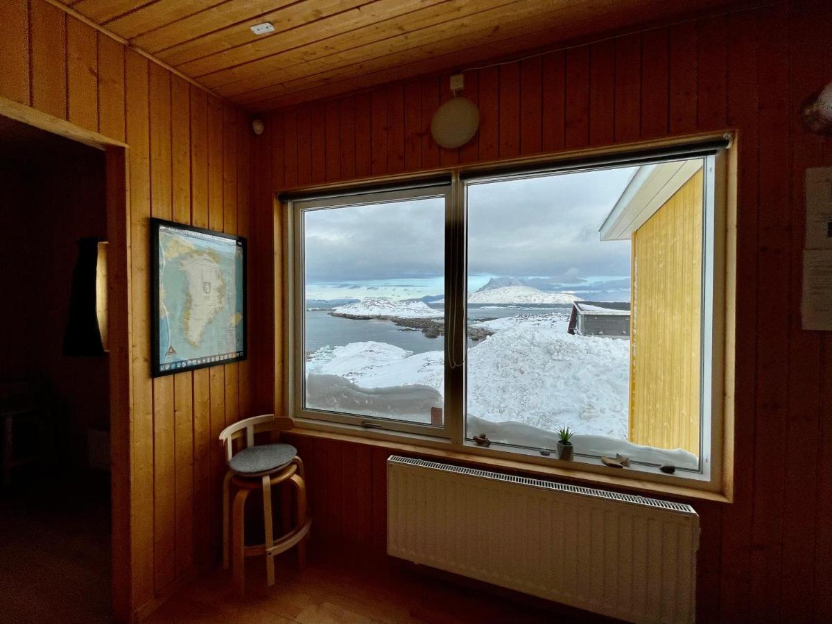 Inuk Hostels Нуук Экстерьер фото