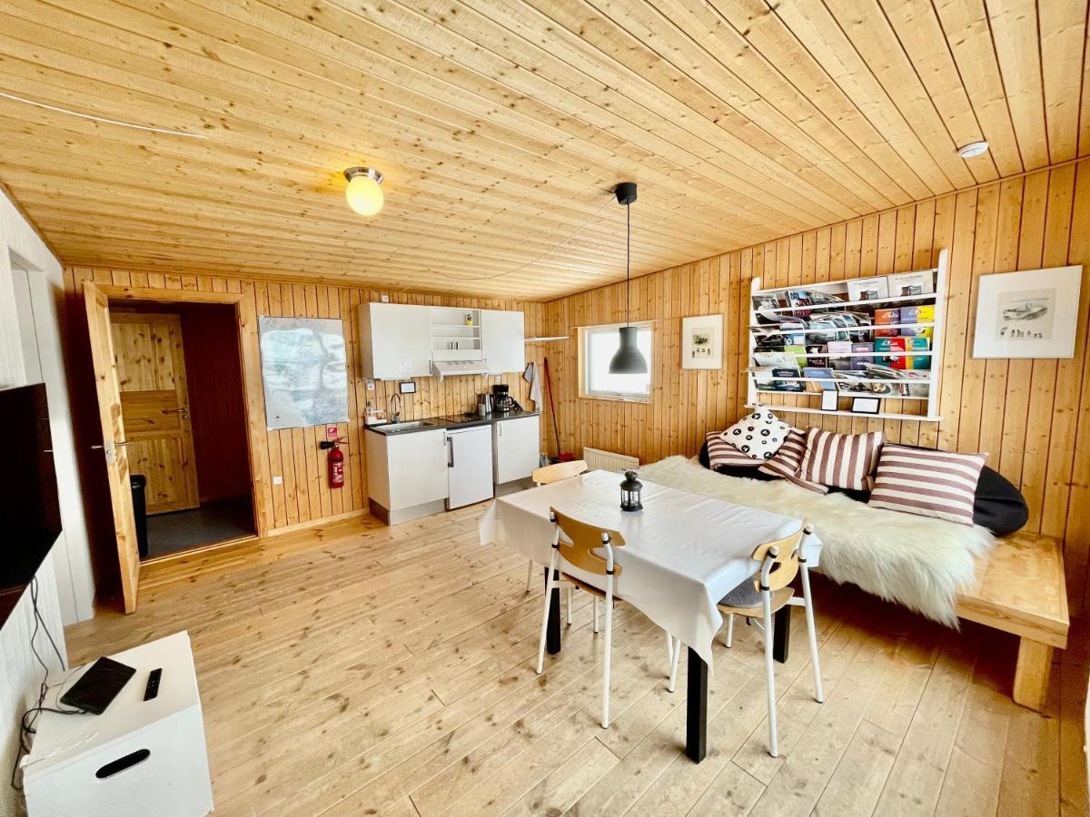 Inuk Hostels Нуук Экстерьер фото
