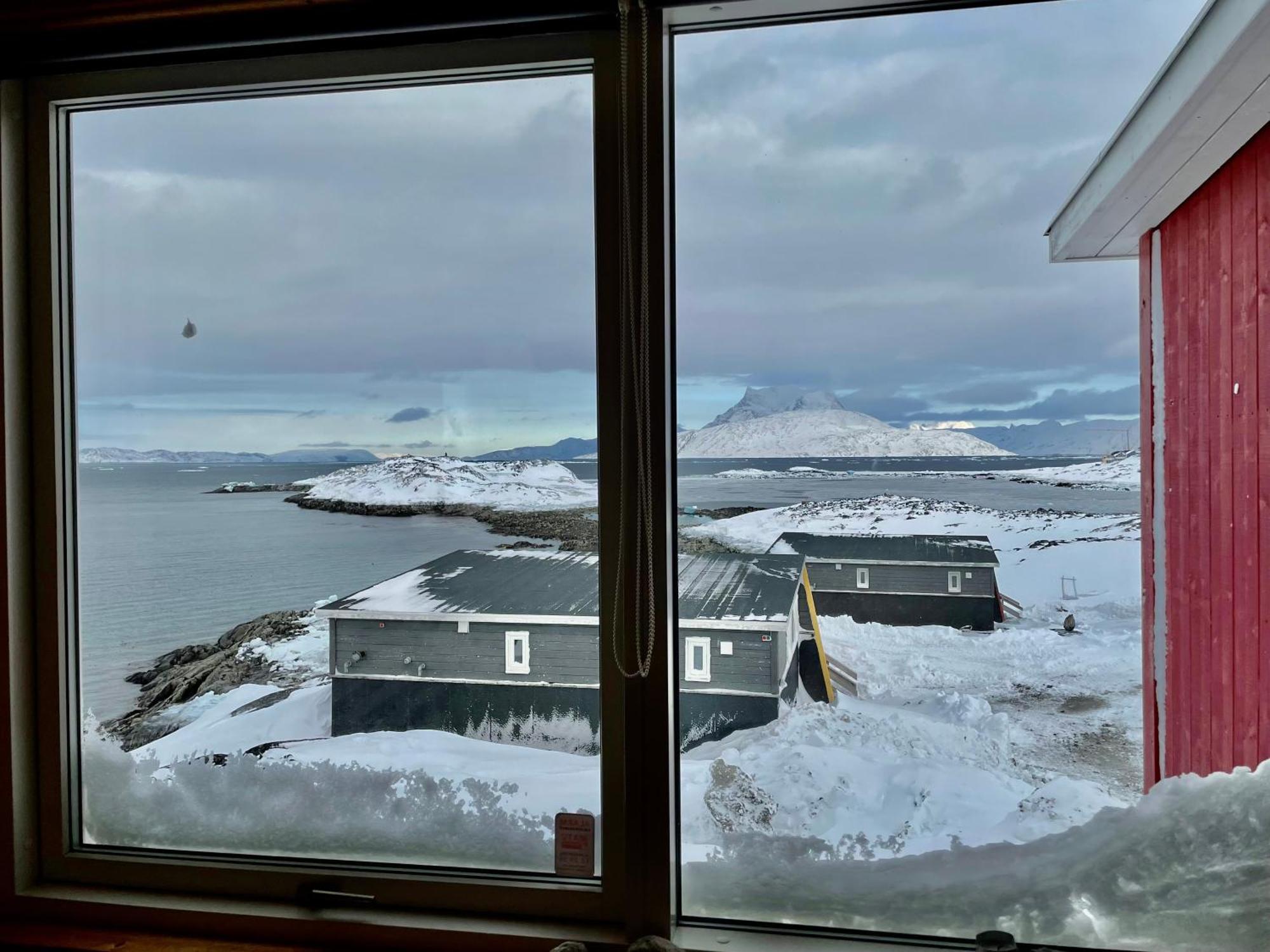 Inuk Hostels Нуук Экстерьер фото