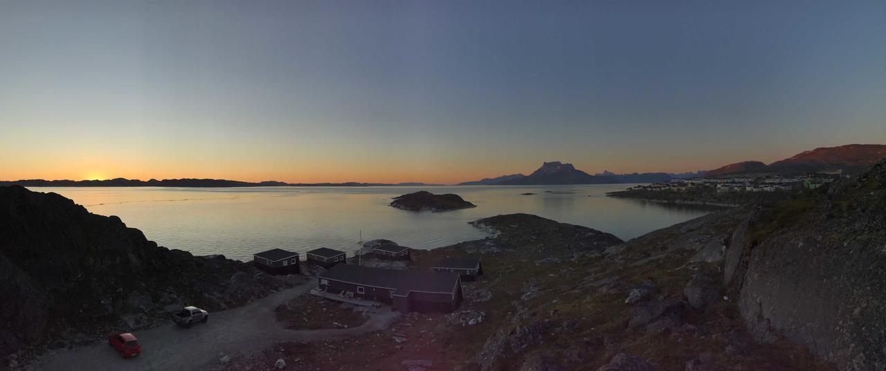 Inuk Hostels Нуук Экстерьер фото