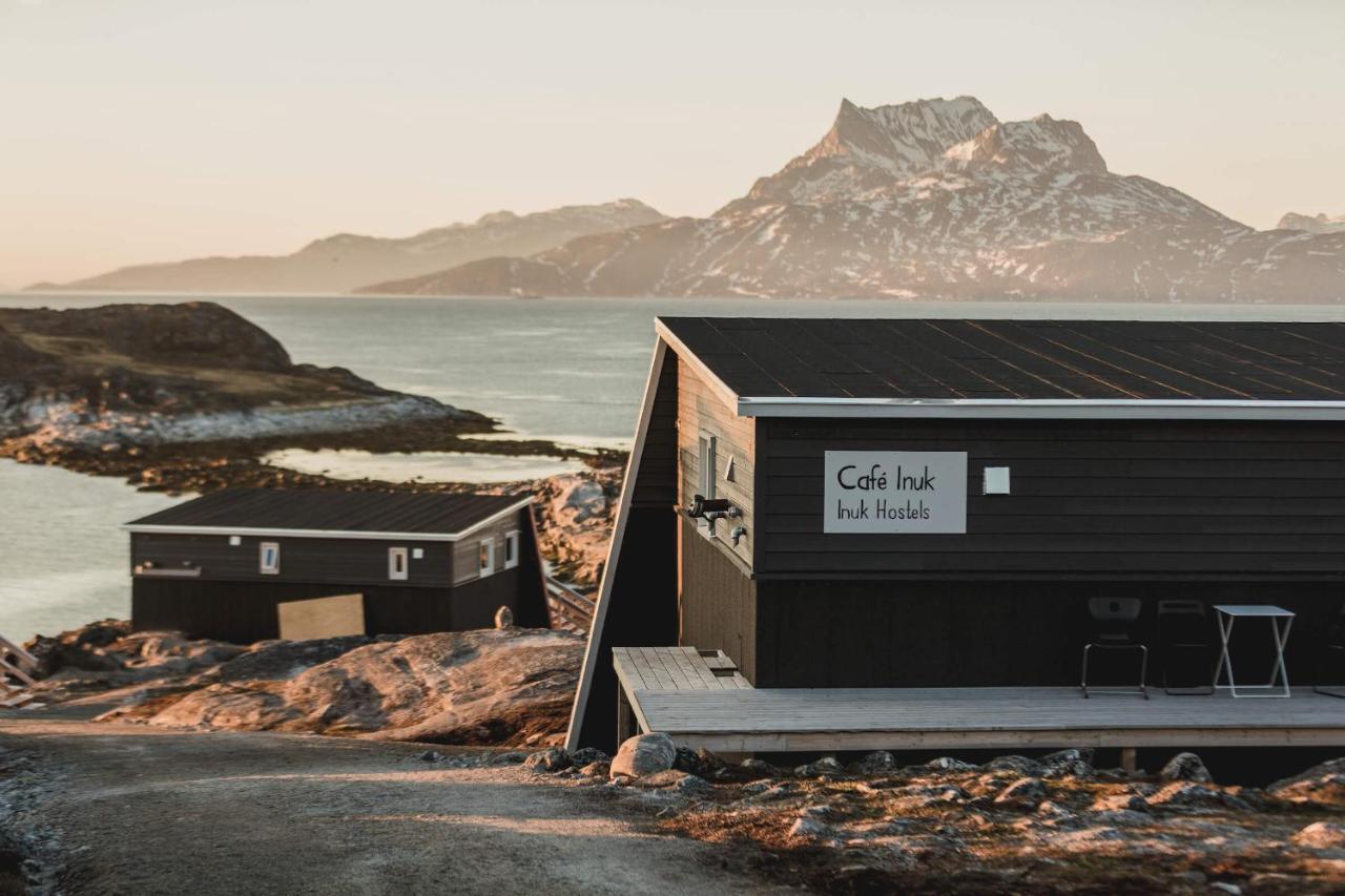 Inuk Hostels Нуук Экстерьер фото